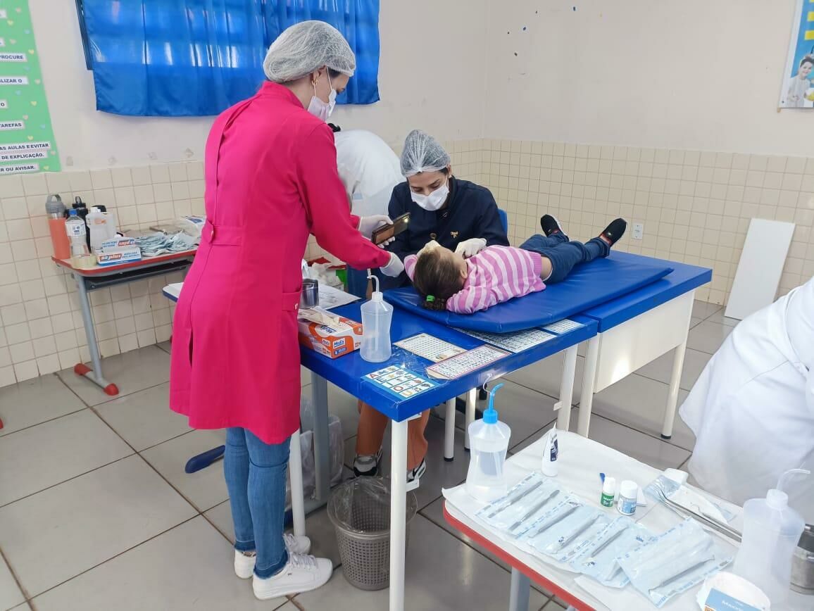 Imagem de compartilhamento para o artigo Em Chapadão, ação leva serviço e importância da saúde bucal aos alunos da MS Todo dia